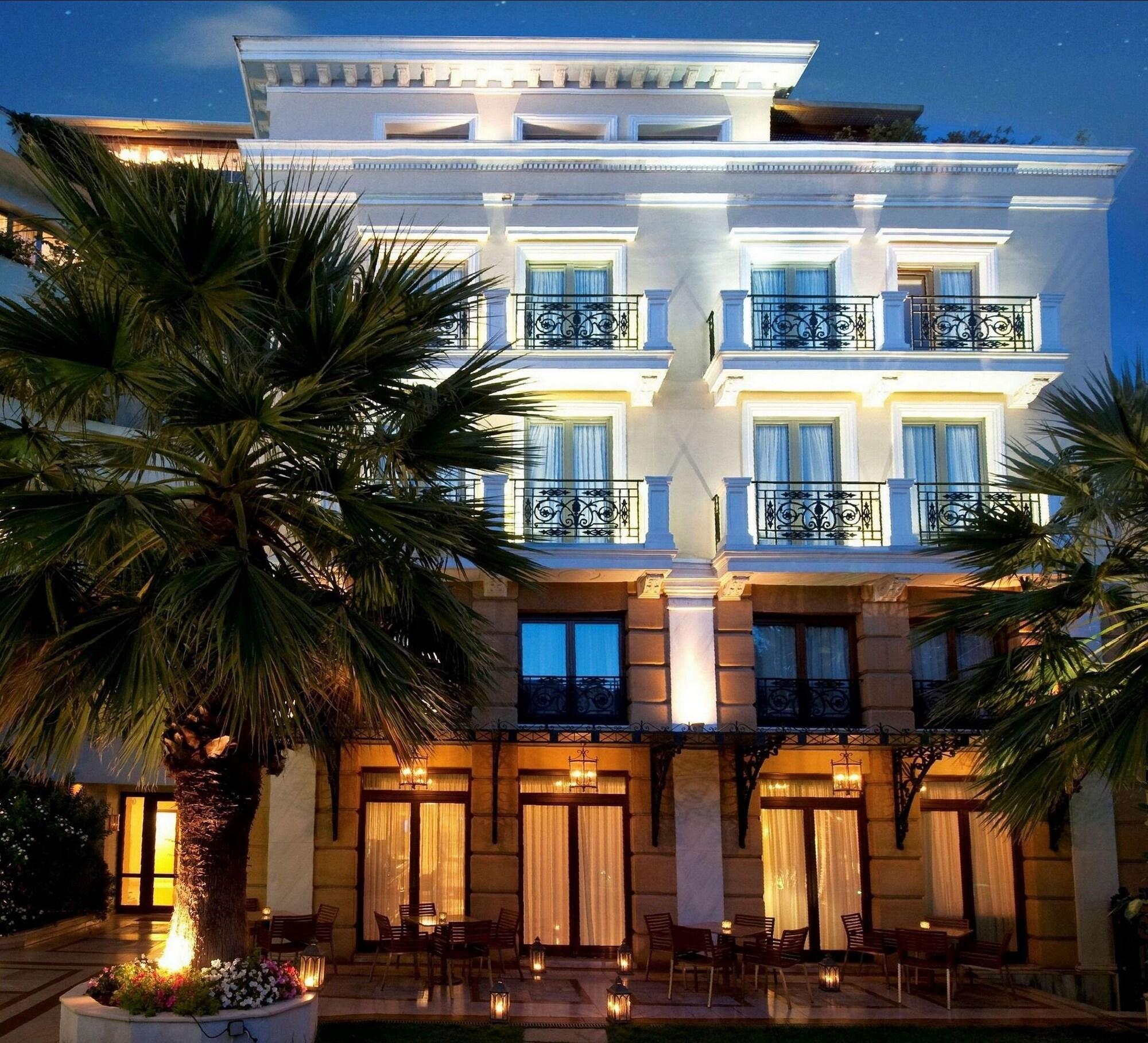 Electra Palace Athens Hotel Buitenkant foto The hotel at night